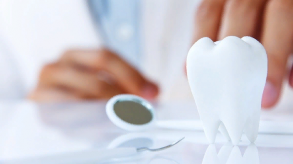 Preservation and restoration of tooth enamel
